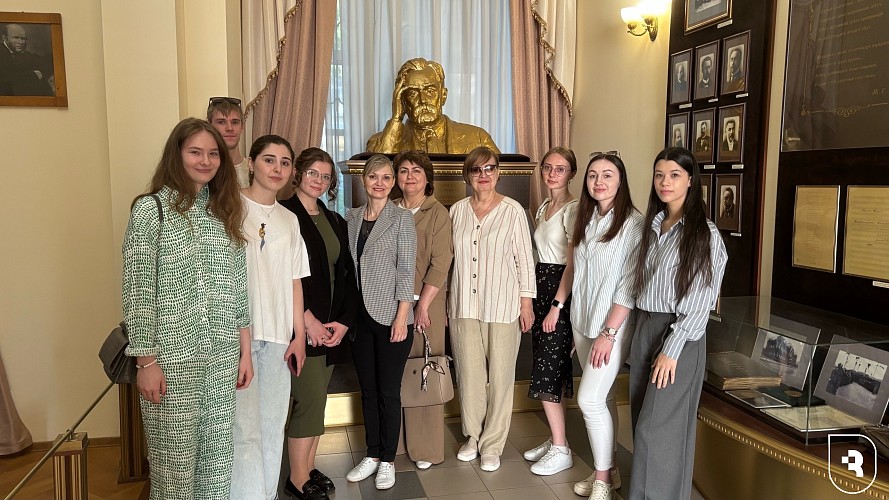Экскурсия «Alma Mater в лицах и камне»