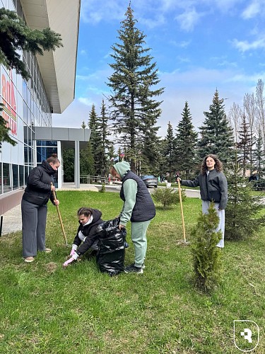 Весенний субботник в Парке Победы