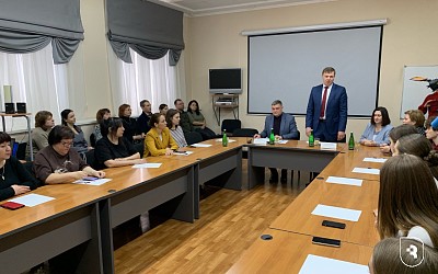 Ректор СГМУ Андрей Еремин встретился с будущими врачами в Базарном Карабулаке