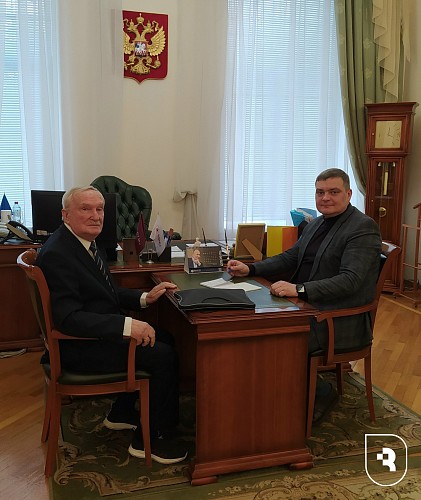 Ректор СГМУ Андрей Еремин встретился с почетным заведующим кафедрой нормальной физиологии Вячеславом Киричуком