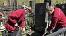 Обучающиеся и сотрудники СГМУ привели в порядок могилы основателей саратовской медицинской школы