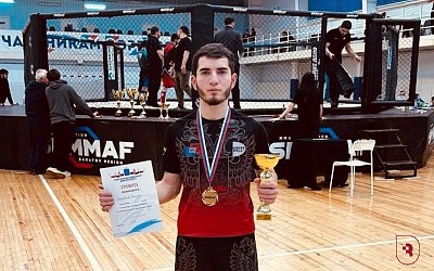 Победа студента в MMA